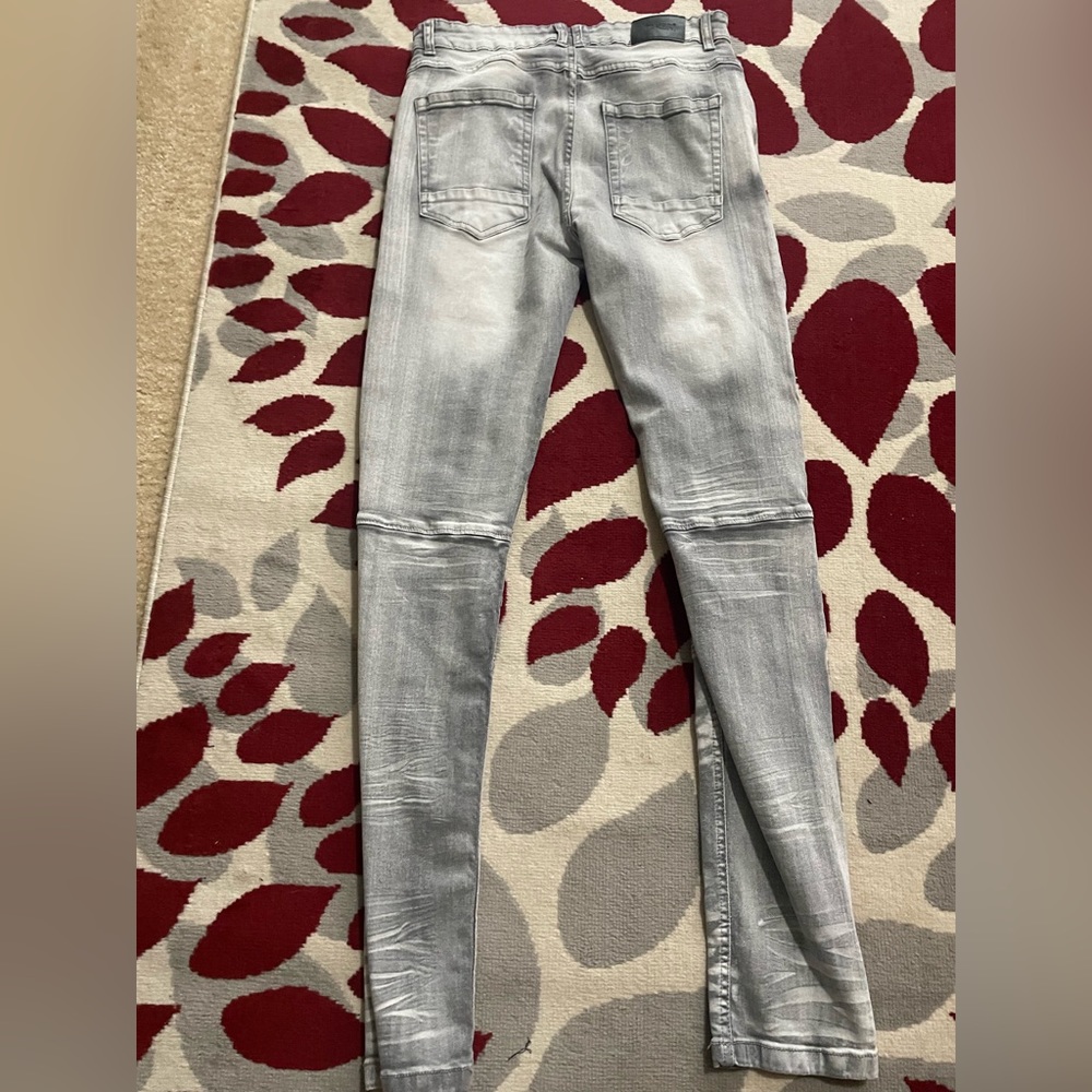 Grey skinny jeans